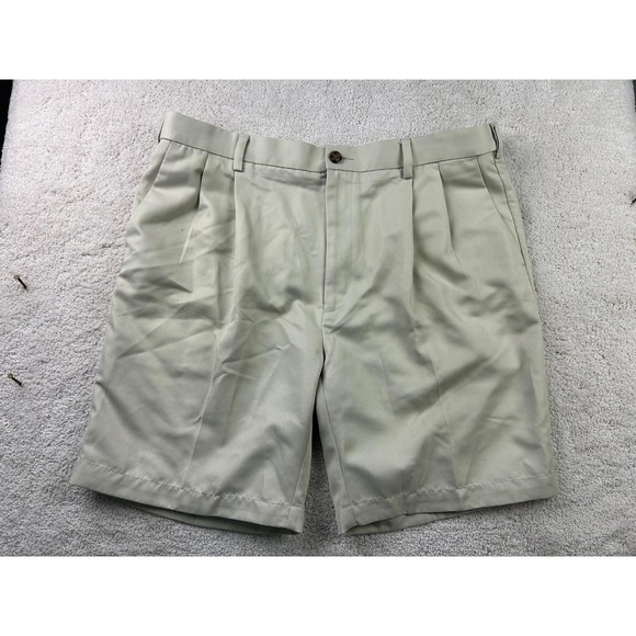 Roundtree & Yorke Shorts Mens 40 Beige Pleated Front Relaxed Polyester Classic - Picture 1 of 12